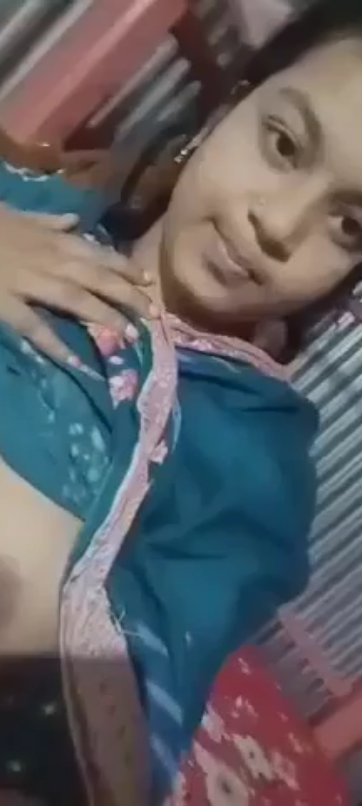 Beautiful Village Wife Showing